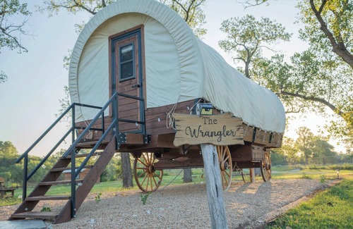 Satin House | Modern Unique Old West Wagon Spacious Views