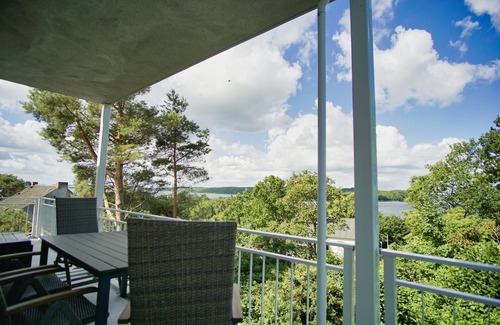 Lietzow Apartment | Modern vacation apartment with balcony, sea view - Ferienresidenz Zwei BoddenFeWo 1-3