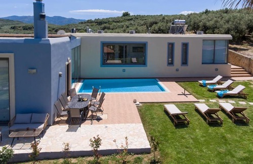 Platanias Villa | Modern Villa