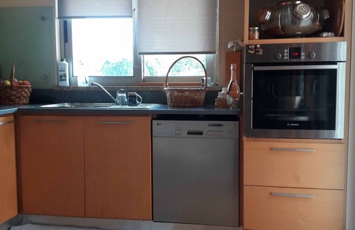 Mondim de Basto Villa | Modern villa, set in a green spot, ideal for families or groups.