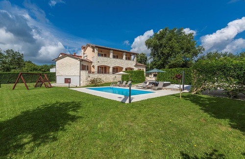 Kringa Villa | Modern Villa Vernier with Private Pool and Jacuzzi