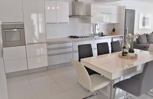 Drasnice House | Modern Villa with a pool!