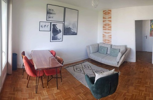 Clichy Apartment | Moderne 3 Pièces vue sur Seine
