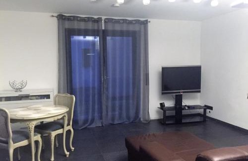 Ahlem-Badenstedt-Davenstedt Apartment | Moderne 3 Zimmer Wohnung mit separatem Eingang