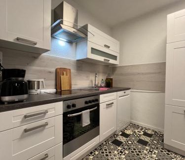 Rotensol Apartment | Moderne, helle Terrassenwohnung im Kurort