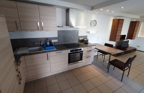 Mettnich Apartment | Moderne, Top Ausgestattete, Ruhige, Barrierefreie Ferienwohnung