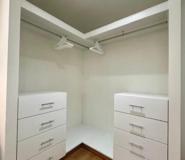 Miraflores Apartment | Moderno Departamento de 2 dormitorios a solo 6 min del Parque Kennedy Miraflores