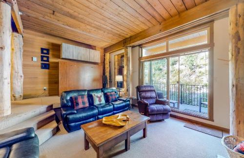 Big White Ski Resort Apartment | Moguls 814