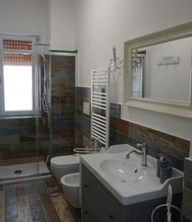 Montesilvano Apartment | Moira's House - a 30 mt dalla spiaggia, traversi e splash