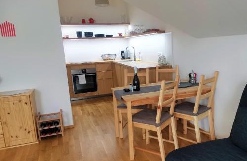 Destne Apartment | Moji Sousedi - Apartmán Červená