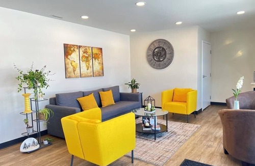 Outlook Hotel | Mokai Inn