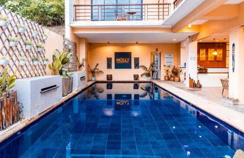 Puerto Galera Hotel | Molly Resorts