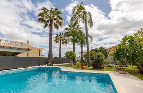 Silves House | Monte S José House (3 suites. Large private garden and pool) in quiet location