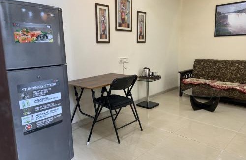 Ranwar Apartment | Mon Repose Studio Apt Bandra