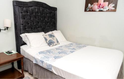 Mona Heights Apartment | Mona Master suite