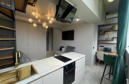 Riscani Apartment | Mondden Duplex Penthouse