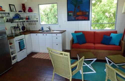Stonyhill Cottage | Monkeys out the window!