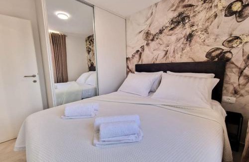 Split Apartment | MonLux studio apartment
