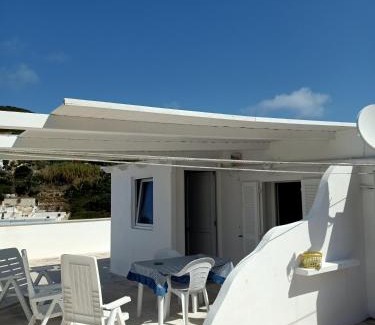 Le Forna Apartment | Monolocale blù sul terrazzo a le Forna