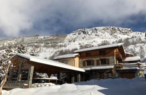 Le Bettaix Cabin | Monster Chalets