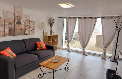 Montalieu-Vercieu Apartment | MONTALIEU SEJOUR Rez de jardin Les jonquilles - 1 à 4 PERS - PROX CNPE BUGEY - VALLEE BLEU - VIA RHONA