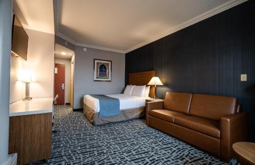 Mississauga Hotel | Monte Carlo Inn Toronto West Suites