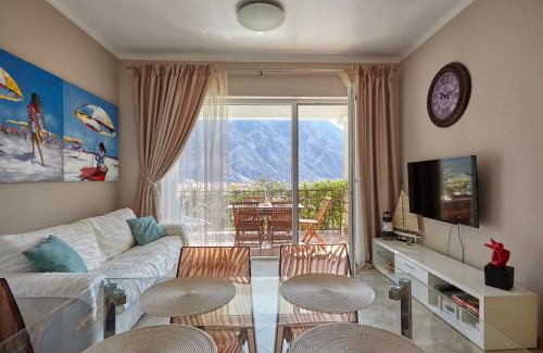 Orahovac Apartment | MonteBay Apart with POOL