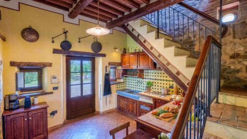 Castel del Piano Villa | Montebendico 6, Emma Villas