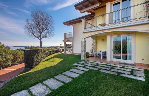 Manerba del Garda Apartment | Montecolo Resort by Wonderful Italy