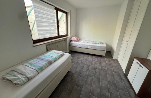 Gerbrunn Apartment | Monteurzimmer 1, Würzburg, Gerbrunn, Gemeinschaft Küche, WC, Dusche