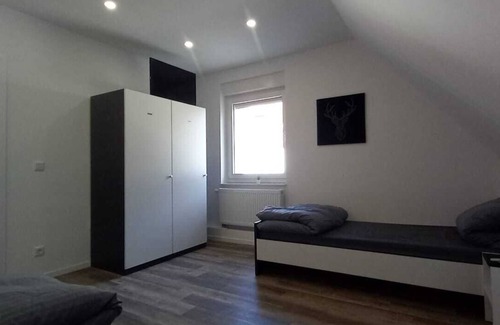 Osnabrueck Apartment | Monteurzimmer mit Fast Wlan, Einzelbetten, Smart TV je Zimmer, Osnabrück