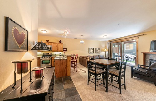 Truckee House | Monthly Lease - The Boulders Condo # 5 by Tahoe Getaways - 2 BR, Pet Friendly w Hot Tub