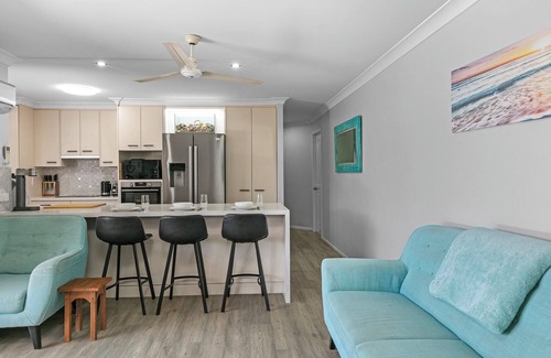 Mountain Creek House | Mooloolaba/Mnt Creek beachy family home with pool