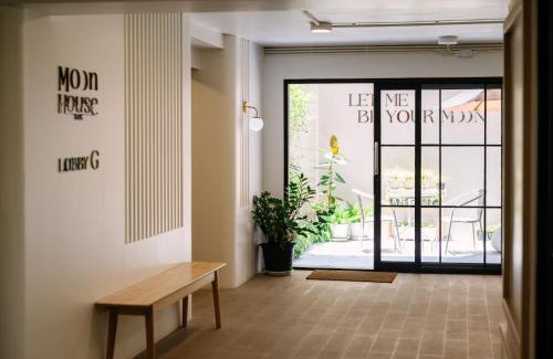 Bang Na Apartment | Moon House BKK Room 3A