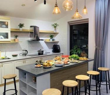 Soc Son Villa | Moon Lake House Sóc Sơn Venuestay