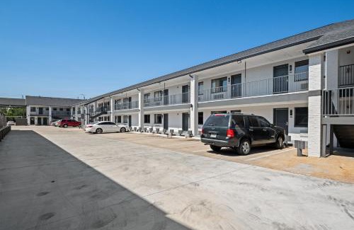Northside Hotel | Moonlight Inn - Houston I-45 & Airline