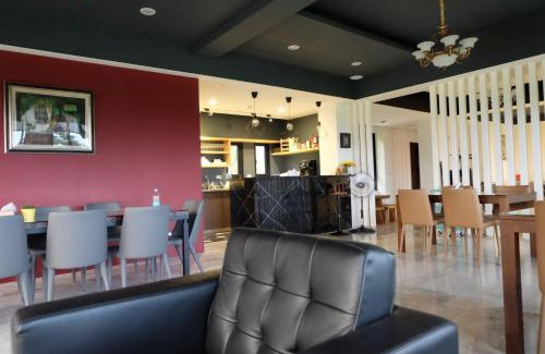 Donghe House | Moonlit Seaview Homestay