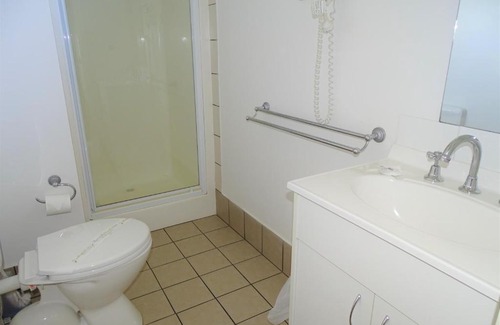 Moonta Bay House | Moonta Bay Cabins - Cabin 14