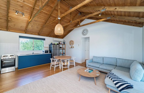 Guilderton House | Moore Memories - Relax by the River and Ocean