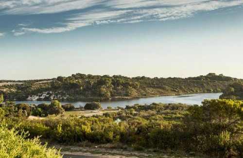 Guilderton House | Moore Views - Stunning River Views