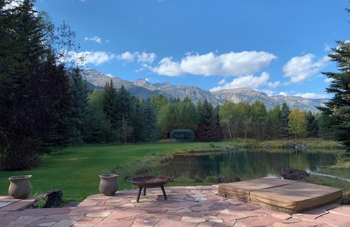Moose Wilson Road House | Moose Haven Home, Aspens/Wilson Elegant 5-bedroom, Near Teton Village Jackson WY