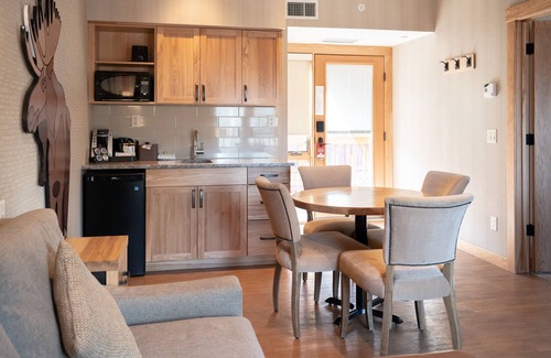 Banff Hotel | Moose Hotel And Suites