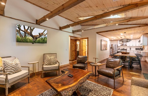 Sugar Mountain House | Moosey Creek Lodge - Creekside home with a hot tub!