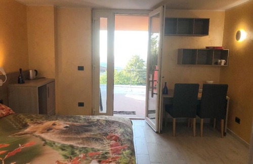 Rodello Bed & Breakfast | "Moscato" room in the Langhe hills, overlooking Alba