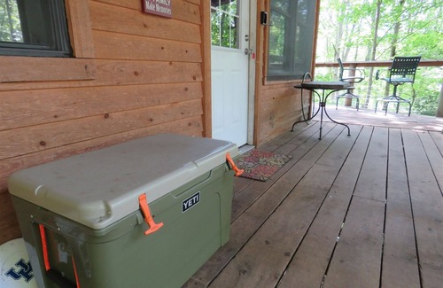 Stanton Cabin | MossRock: A Wonderfully Secluded Off Grid Rustic Cabin