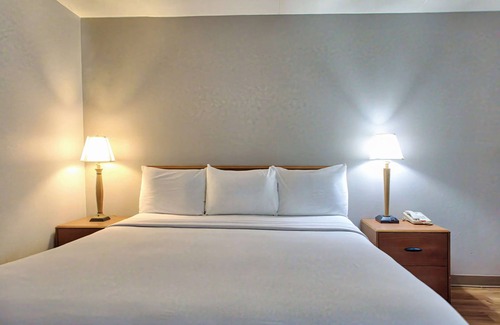 Williamsville Hotel | Motel 6 Buffalo, NY - Airport - Williamsville