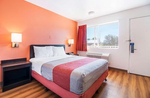 Central City Hotel | Motel 6-Corpus Christi, TX - Northwest