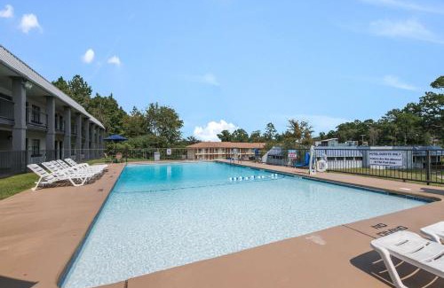 Kilgore Hotel | Motel 6-Kilgore, TX