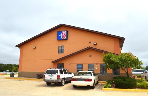Marshalltown Hotel | Motel 6-Marshalltown, IA