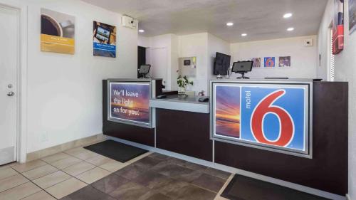 Meridian Hotel | Motel 6-Meridian, MS